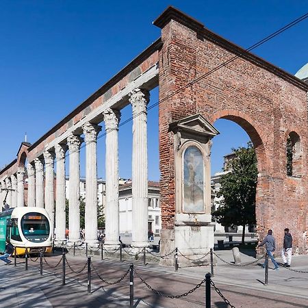 Tropical Micro Studio With Terrace And Duomo Views Milan Exterior photo